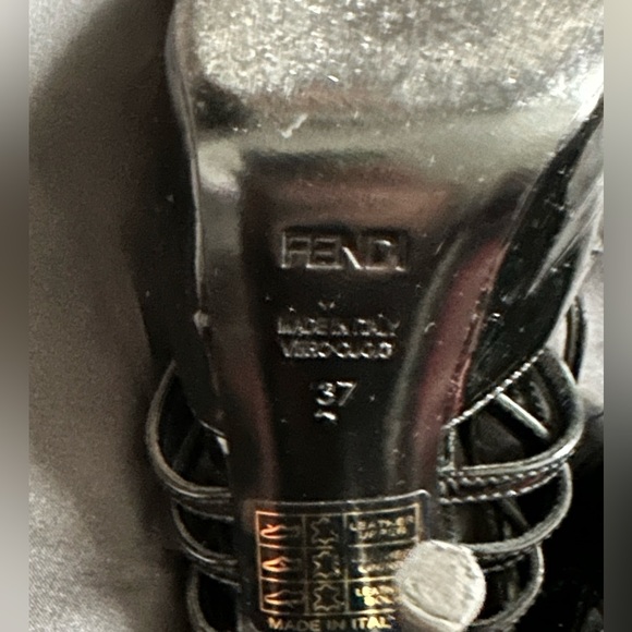 Authentic Fendi Slingback Patent Leather High Heal Sandals - Picture 5 of 5